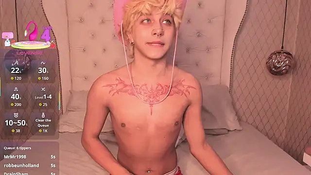 OliIverr22 online show from 10/22/25, 01:22