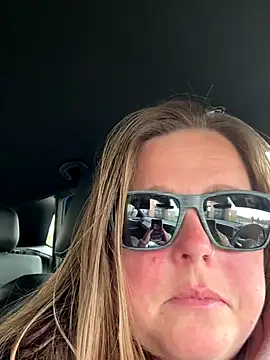 Snapshot of hornykitty1210 chatting on 10/24/25, 07:10 hornykitty1210 online show from 10/24/25, 07:10