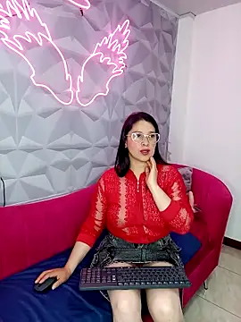 Snapshot of Alana_steel_1 chatting on 11/17/25, 01:28 Alana steel 1 online show from 11/17/25, 01:28