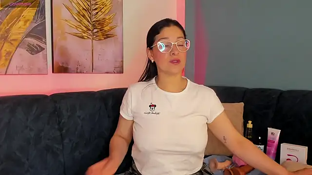 Snapshot of Alana_steel_1 chatting on 11/30/25, 12:09 Alana steel 1 online show from 11/30/25, 12:09