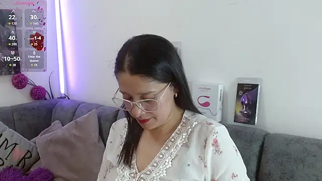 Alana steel 1 online show from 04/08/26, 07:25