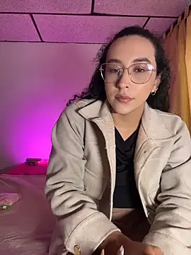 alehia cute online show from 07/02/26, 12:33
