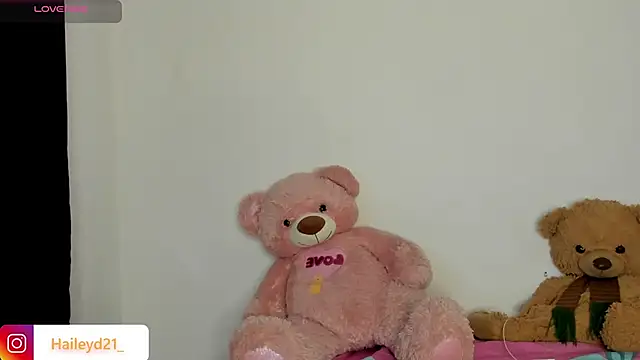 HaileyDuke online show from 03/09/26, 10:47