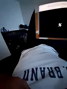 Snapshot of MexicanoPuebla23 chatting on 10/25/25, 01:29 MexicanoPuebla23 online show from 10/25/25, 01:29