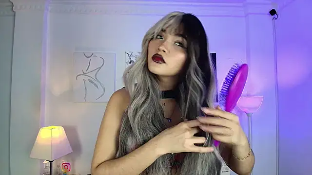 Zoe wang online show from 10/31/25, 01:56