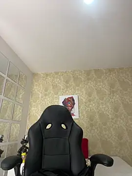 Snapshot of MorenaLush_Eup chatting on 06/13/26, 03:04 MorenaLush Eup online show from 06/13/26, 03:04