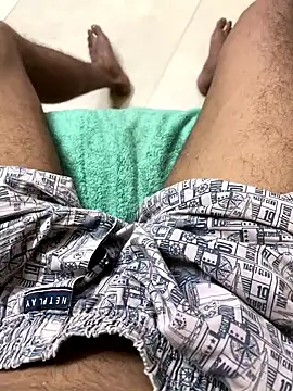 Johncockhot13690 online show from 09/12/25, 08:20