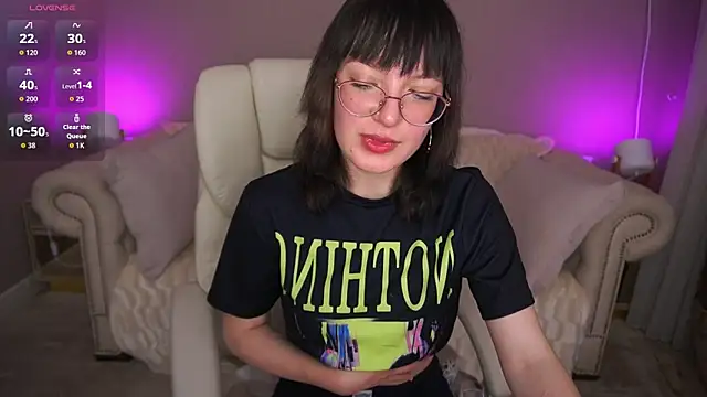 Snapshot of Pixie_Peachh chatting on 09/30/25, 01:16 Pixie Peachh online show from 09/30/25, 01:16