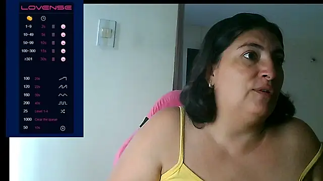 Snapshot of lina_maria99 chatting on 09/19/25, 01:23 lina maria99 online show from 09/19/25, 01:23