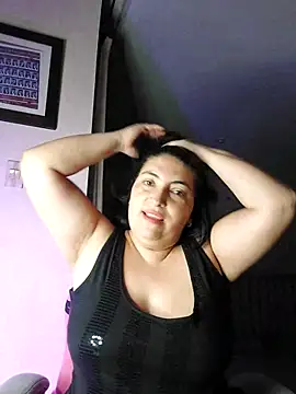 Snapshot of lina_maria99 chatting on 09/26/25, 01:53 lina maria99 online show from 09/26/25, 01:53