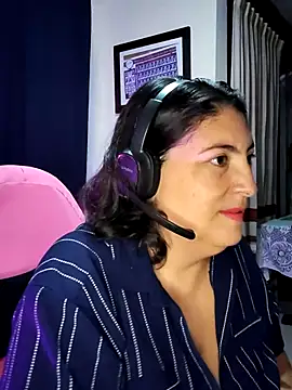 Snapshot of lina_maria99 chatting on 09/30/25, 09:58 lina maria99 online show from 09/30/25, 09:58