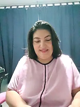 Snapshot of lina_maria99 chatting on 10/25/25, 08:22 lina maria99 online show from 10/25/25, 08:22