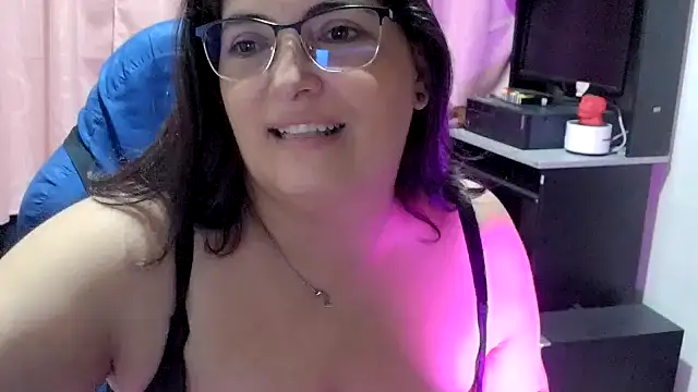 Snapshot of lina_maria99 chatting on 01/18/26, 02:59 lina maria99 online show from 01/18/26, 02:59