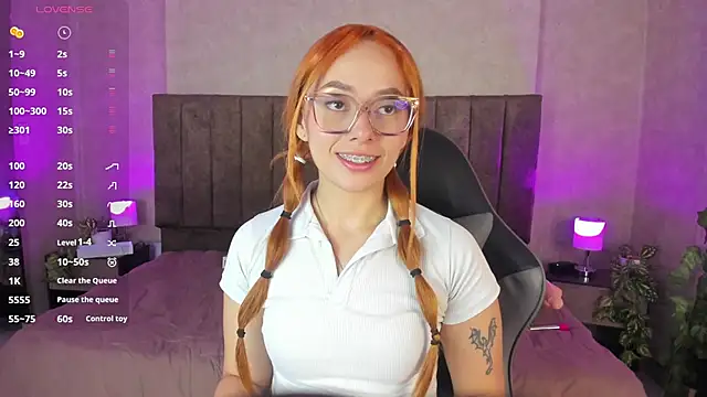 Snapshot of LanaMills_ chatting on 09/18/25, 04:58 LanaMills online show from 09/18/25, 04:58