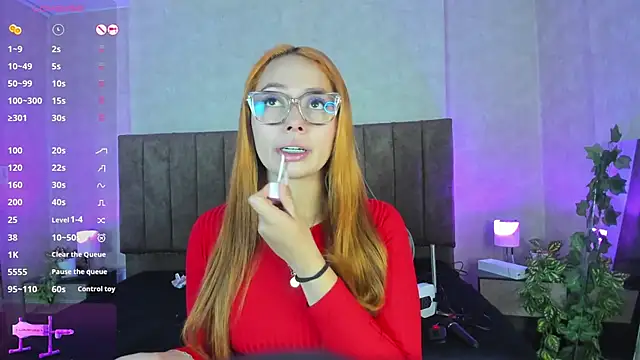 Snapshot of LanaMills_ chatting on 10/02/25, 03:46 LanaMills online show from 10/02/25, 03:46