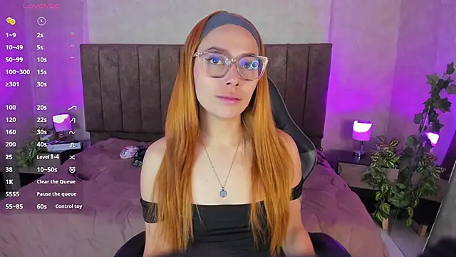 Snapshot of LanaMills_ chatting on 10/09/25, 03:59 LanaMills online show from 10/09/25, 03:59