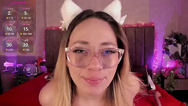 Snapshot of LanaMills_ chatting on 07/17/26, 04:30 LanaMills online show from 07/17/26, 04:30