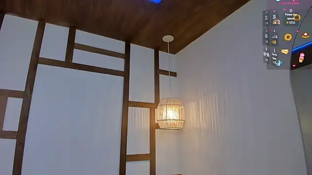 Snapshot of HannahMontgomery chatting on 11/04/25, 04:06 HannahMontgomery online show from 11/04/25, 04:06