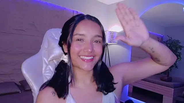 HannahMontgomery online show from 04/14/26, 04:35