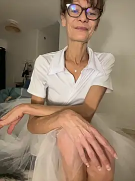 Snapshot of Chris06d22@xh chatting on 10/06/25, 05:43 Chris06d22xh online show from 10/06/25, 05:43