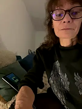 Snapshot of Chris06d22@xh chatting on 10/20/25, 07:03 Chris06d22xh online show from 10/20/25, 07:03