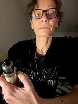 Snapshot of Chris06d22@xh chatting on 11/16/25, 07:30 Chris06d22xh online show from 11/16/25, 07:30