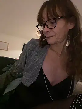 Snapshot of Chris06d22@xh chatting on 11/24/25, 08:08 Chris06d22xh online show from 11/24/25, 08:08