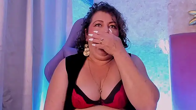 PalomaLombardi online show from 11/19/25, 08:09