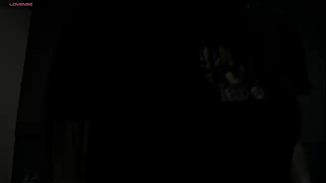 Snapshot of CharlotteCottin chatting on 05/25/26, 11:27 CharlotteCottin online show from 05/25/26, 11:27