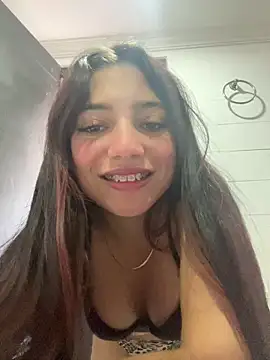 Snapshot of LisaGoddes chatting on 11/15/25, 03:52 LisaGoddes online show from 11/15/25, 03:52