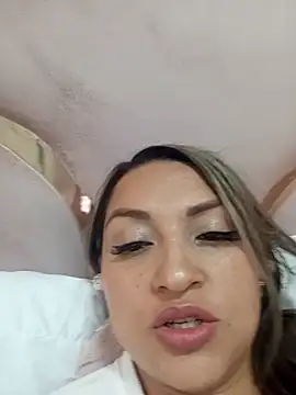 Maiyajoness online show from 11/12/25, 03:51