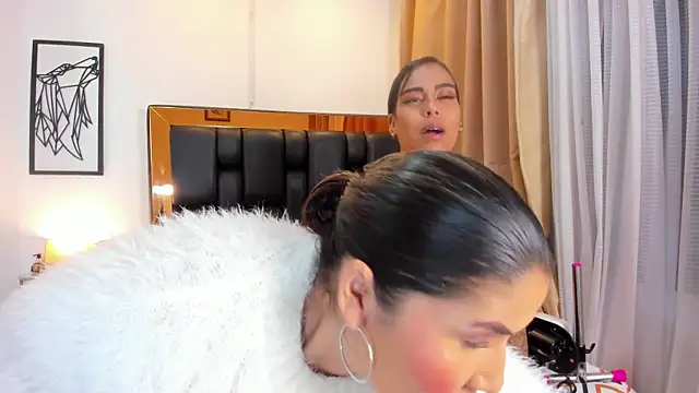 Snapshot of GiorgineTaylor chatting on 09/26/25, 11:03 GiorgineTaylor online show from 09/26/25, 11:03