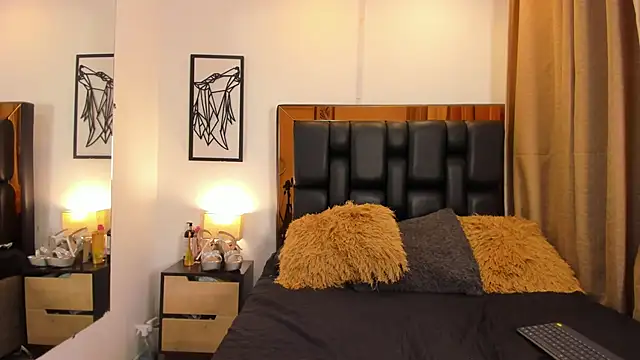 Snapshot of GiorgineTaylor chatting on 10/08/25, 10:57 GiorgineTaylor online show from 10/08/25, 10:57