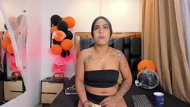 Snapshot of GiorgineTaylor chatting on 11/01/25, 11:12 GiorgineTaylor online show from 11/01/25, 11:12