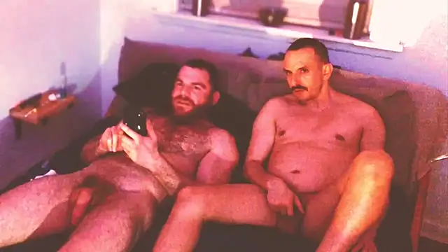 Snapshot of Bighairytopping chatting on 04/03/26, 07:39 Bighairytopping online show from 04/03/26, 07:39