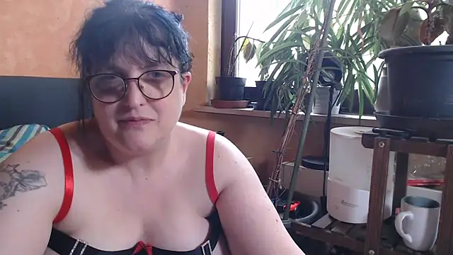 ladyfrombonn online show from 05/14/26, 02:13