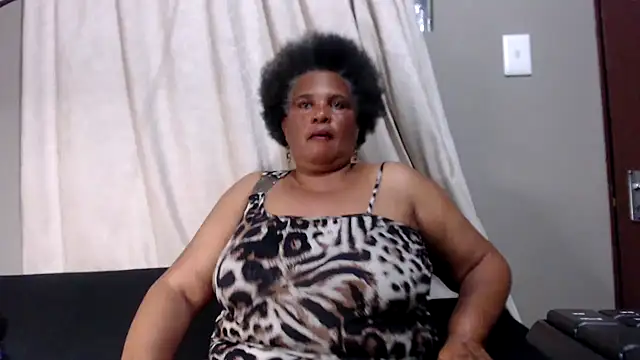 GrandBustyMelon online show from 11/25/25, 09:04