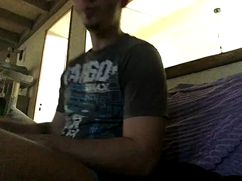 Snapshot of coupleamateurfun23 chatting on 11/05/25, 10:04 coupleamateurfun23 online show from 11/05/25, 10:04