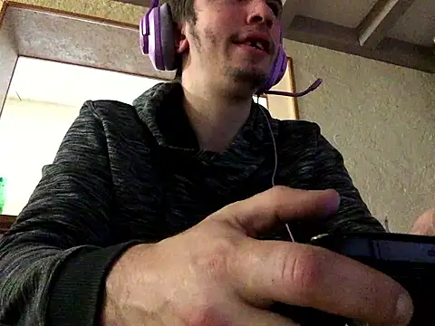 coupleamateurfun23 online show from 11/10/25, 03:00