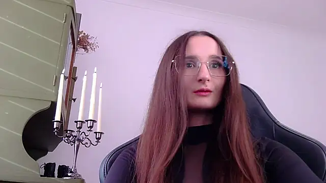Snapshot of Nova_Mystic chatting on 09/17/25, 01:46 Nova Mystic online show from 09/17/25, 01:46