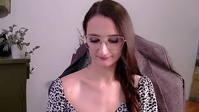 Snapshot of Nova_Mystic chatting on 10/15/25, 12:05 Nova Mystic online show from 10/15/25, 12:05