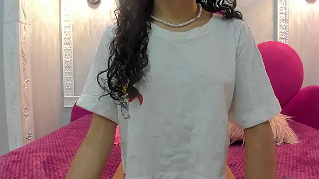 Snapshot of Saammy_17 chatting on 10/15/25, 08:31 Saammy 17 online show from 10/15/25, 08:31