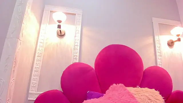 Snapshot of Saammy_17 chatting on 10/29/25, 08:32 Saammy 17 online show from 10/29/25, 08:32