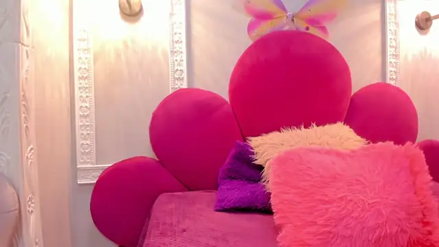 Snapshot of Saammy_17 chatting on 11/01/25, 08:33 Saammy 17 online show from 11/01/25, 08:33