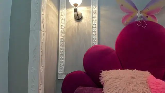 Snapshot of Saammy_17 chatting on 11/14/25, 08:29 Saammy 17 online show from 11/14/25, 08:29