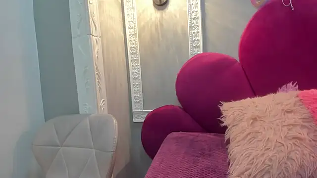 Snapshot of Saammy_17 chatting on 11/15/25, 08:38 Saammy 17 online show from 11/15/25, 08:38