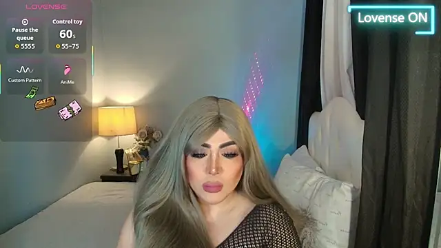 Snapshot of Unforgettable_Maria chatting on 01/15/26, 03:55 Unforgettable Maria online show from 01/15/26, 03:55