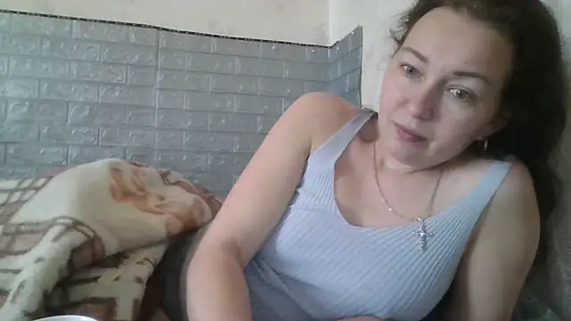 DanaNeon online show from 04/12/26, 08:19