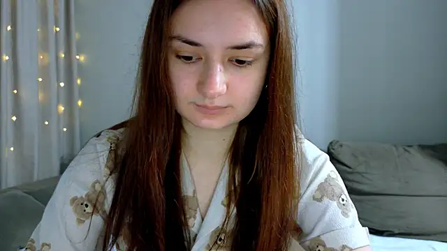 Snapshot of Lelia_Vibe chatting on 10/30/25, 04:14 Lelia Vibe online show from 10/30/25, 04:14