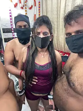 Snapshot of Cute_plak02 chatting on 10/18/25, 04:41 Cute plak02 online show from 10/18/25, 04:41